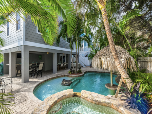 6 Bedroom No Roads to Cross to Beach Anna Maria Rental